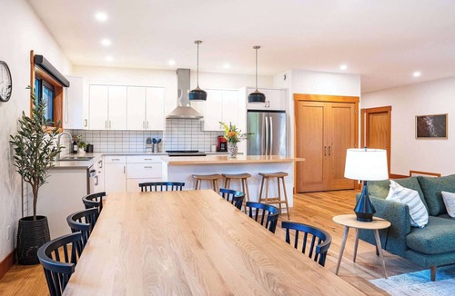 Revelstoke House | Cartier Chalet