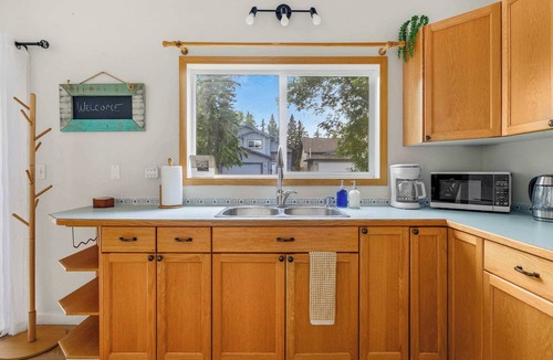Sylvan Lake House | Casa PaLu | Walk to the Beach | A-Frame | Sleeps 8