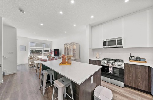 Jasper Place House | Central 3BR Townhome | Near WEM | Family Friendly