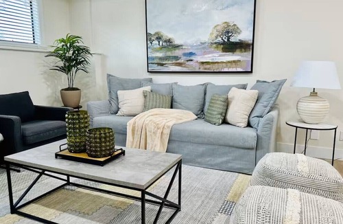 Port Coquitlam House | Central, comfortable, and quiet retreat