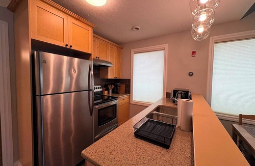 Drumheller Condo | Central | World's Largest Dino & Splash Park 🌟