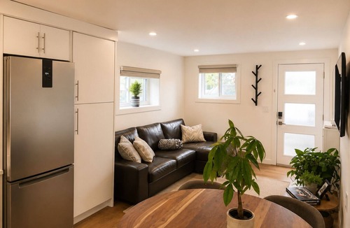 Turtle Mountain Apartment | Close to all amenities, beaches, only 30 min to Kelowna and UBC.