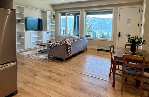 Central Okanagan House | Close to beaches, hiking and wineries