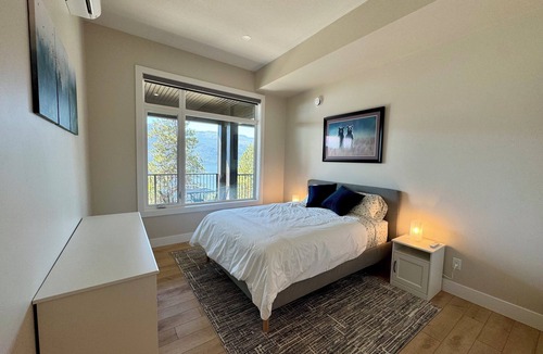 Central Okanagan House | Close to beaches, hiking and wineries