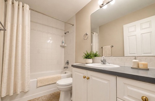 Bridgeland House | Close to Downtown/Bow River & Stampede |3Kings | AC |Garage|2000 sqft home
