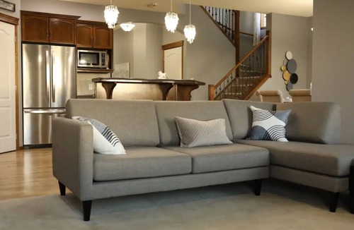 Cranston House | Comfortable and family-friendly 3BR House in Cranston w/AC