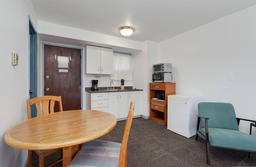 Inner Harbour Apartment | Comfy and Cozy Studio