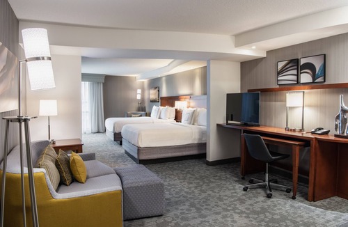West Edmonton Hotel | Courtyard by Marriott Edmonton West