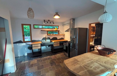 Duncan Apartment | Cowichan Valley Garden Retreat Near Bakeries, Vineyards, Trails & River Swims