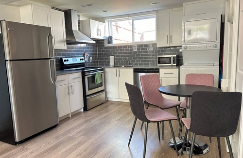 Cedarbrae House | Cozy 2 bedroom, AC, Mins to Seven Chiefs Sportplex, Off Stony Trail