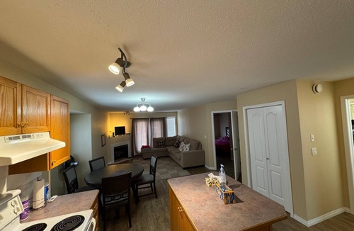 Sylvan Lake Condo | Cozy 2 Bedroom Suite Near Sylvan lake