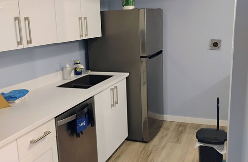 Vernon Apartment | Cozy 2 Bedrooms, Mountain View Private suite