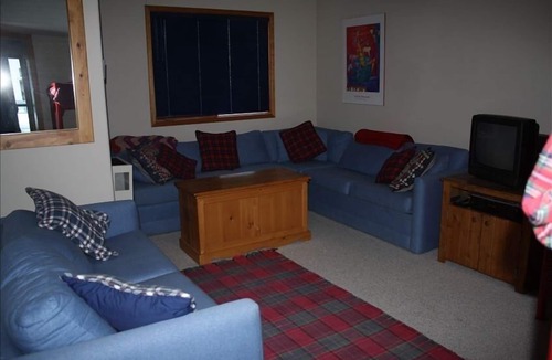 Sun Peaks Condo | Cozy 2 BR/2A Condo at 'The Peaks' - Close to Village and Lifts