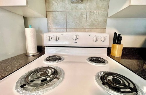 Renfrew-Collingwood House | Cozy 2BR Near Metrotown & Burnaby Hospital
