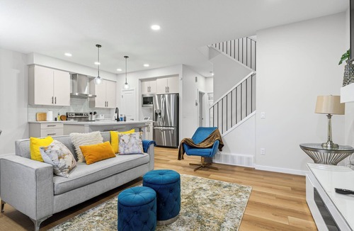 Southeast Edmonton House | Cozy 4BHK House/PEACEFUL
