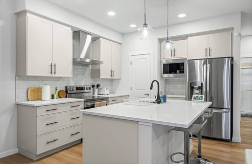 Southeast Edmonton House | Cozy 4BHK House/PEACEFUL