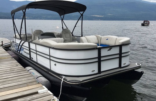 Blind Bay House | Cozy and quiet !! on the Shuswap !! Sunsets !!