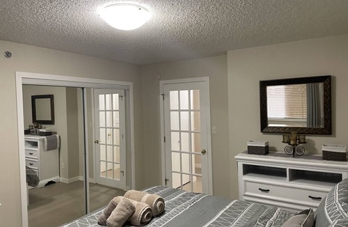 North Central Edmonton Condo | Cozy Condo close to LRT, Stadium and Expo Center.