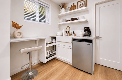 Pemberton Heights Apartment | Cozy Garden Suite with Fire Pit | Near Trails & Grouse