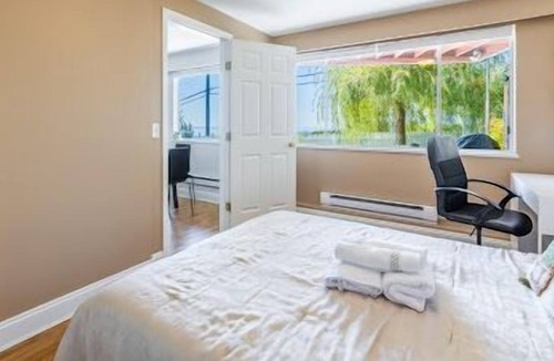 Canyon Heights House | Cozy ground level suit with private garden , amazing views and pet friendly!