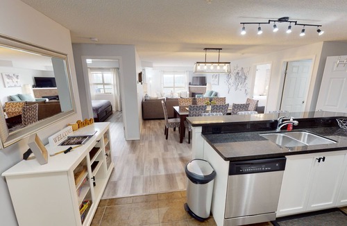 Invermere Condo | Cozy Lakeview Condo