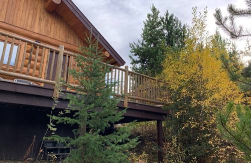 Lac Le Jeune Cabin | Cozy log cabin retreat with modern amenities