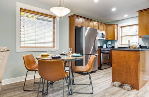 Regional District of Nanaimo Cottage | Cozy Parksville Retreat Near the Beach!