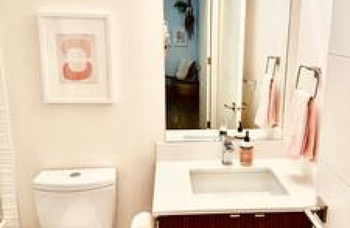 Vancouver House | Cozy Private Suite, Minutes to Grouse Mountain