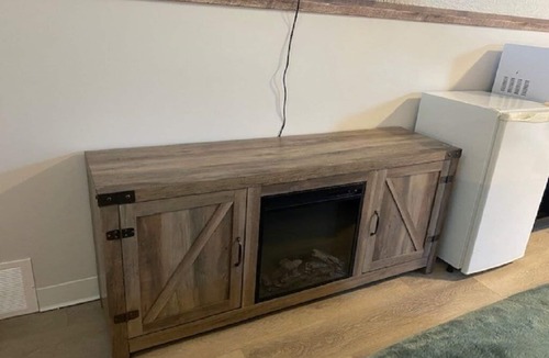 Okanagan-Similkameen House | Cozy room close to all amenities!