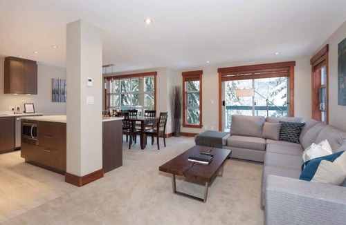 Blackcomb Condo | Cozy townhouse w/hot tub & fireplace