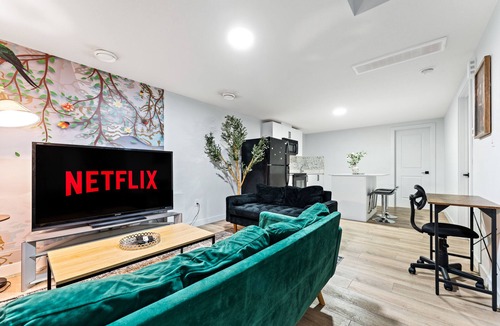 Northwest Edmonton House | Cozy Two Bedroom Basement Suite near West Edmonton Mall in Edmonton, AB