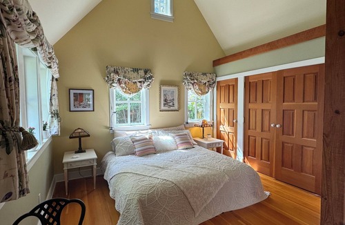 Juan de Fuca Electoral Area Bed & Breakfast | DAYDREAM SUITE Charming waterfront en suite with private hot tub.