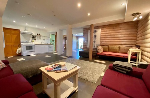 Central Okanagan Apartment | Deer Suite 2-4 guests