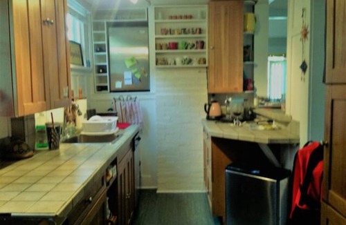 White Rock Cottage | Delightful 3-bedroom cottage in charming White Rock