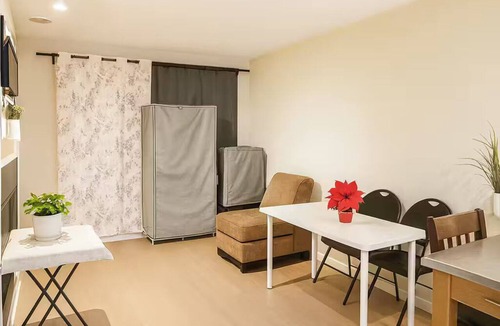 Downtown Vancouver Apartment | Downtown Vancouver - walking distance to CRUISE Terminal and BC Place