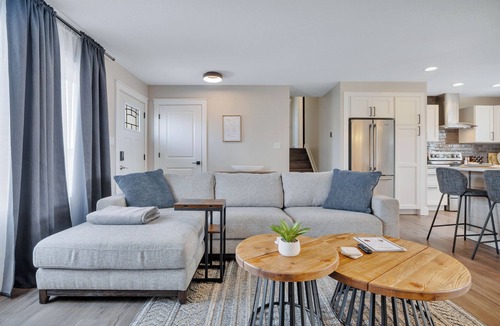 Southeast Edmonton House | Edmonton's Ultimate Family Hangout: Retro Arcade Garage + Private Hot Tub!