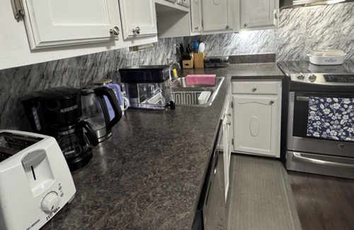 Connaught Condo | Effortless Downtown Calgary Executive Condo | 6 to 8 Month Occupancy | $1,980/mo
