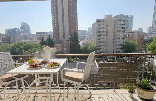 Connaught Condo | Effortless Downtown Calgary Executive Condo | 6 to 8 Month Occupancy | $1,980/mo