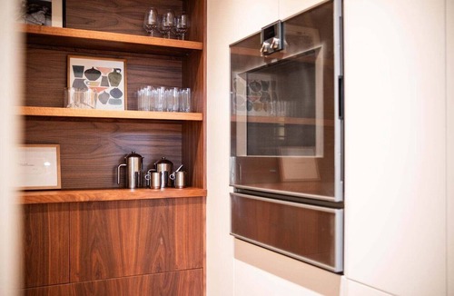 Whistler House | Elegant Chalet | Walk to Blackcomb Gondola | Sauna and Cold plunge