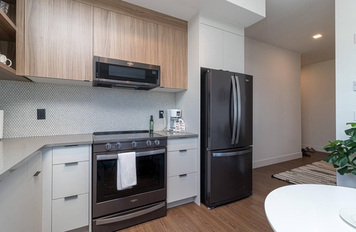 Downtown Victoria Condo | Elegant Retreat in the Heart Old Town Victoria