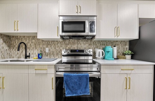 Killarney House | Entire 2-bedroom basement suite, with laundry and full kitchen