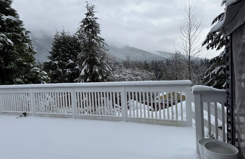 West Vancouver House | Entire Peaceful 3BR Guest Suite Upper Level West Vancouver: WiFi & Parking