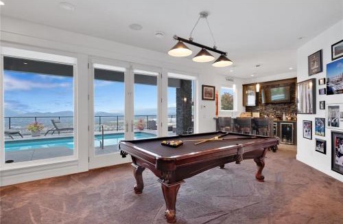Southwest Mission Apartment | Exclusive Lakeview Suite with Pool and Hot Tub