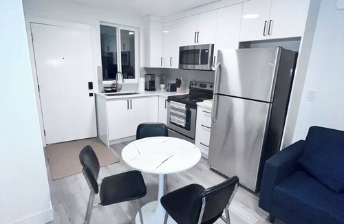 Delta House | Experience 5-star comfort without the 5-star price tag. Peaceful Delta retreat
