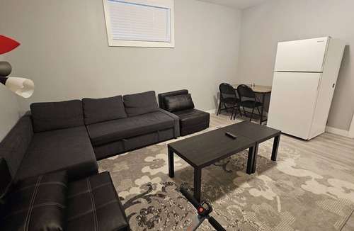 Airdrie House | Exquisite Family Friendly Escape