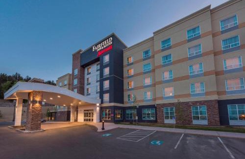 Kamloops Hotel | Fairfield Inn & Suites by Marriott Kamloops
