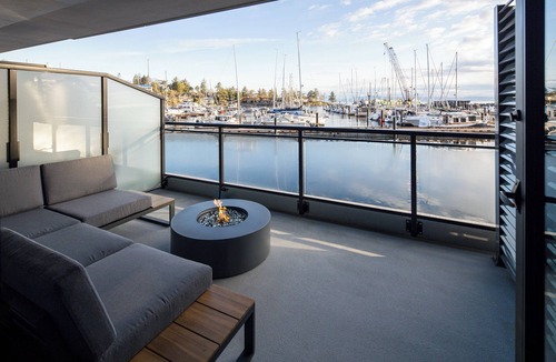 Regional District of Nanaimo Apartment | Fairwinds Residences