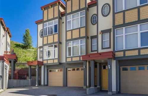Silver Star Mountain Condo | Family Friendly Ski In Ski Out Private Hot Tub EV Charging