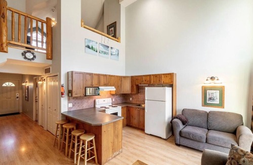 Fernie Condo | Fernie Riverside 3 Bedroom Condo - Mountain View