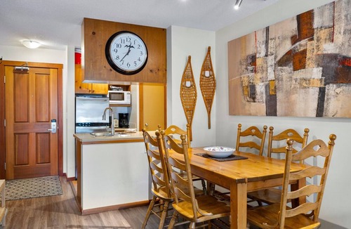Sun Peaks Apartment | Fireside 306: Lovely Studio. Central w/shared Hot Tub. Centrally Located.